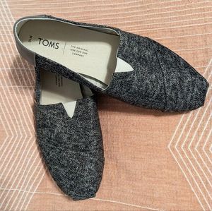 Toms